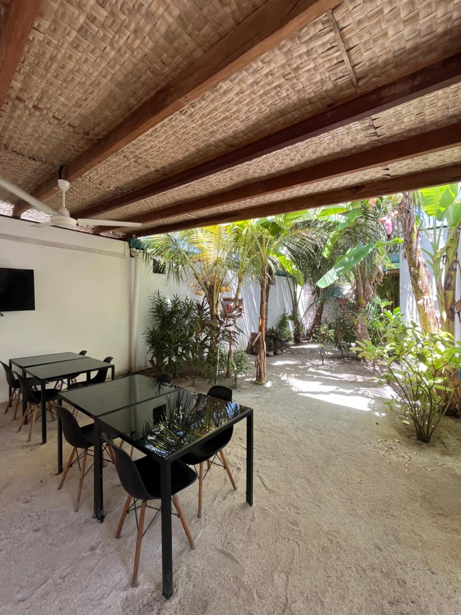 Villa Kudi Maldives Guest House Thulusdhoo Exterior foto